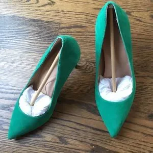 Banana Republic | Shoes | Nwt Banana Republic Madison 2 Hour  Grass Green Suede Madison 12-Hour Pumps | Banana Republic | Size 6 1/2 main image 0